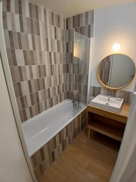 Appartement T3 Avec Piscine, 150m De L'ocean